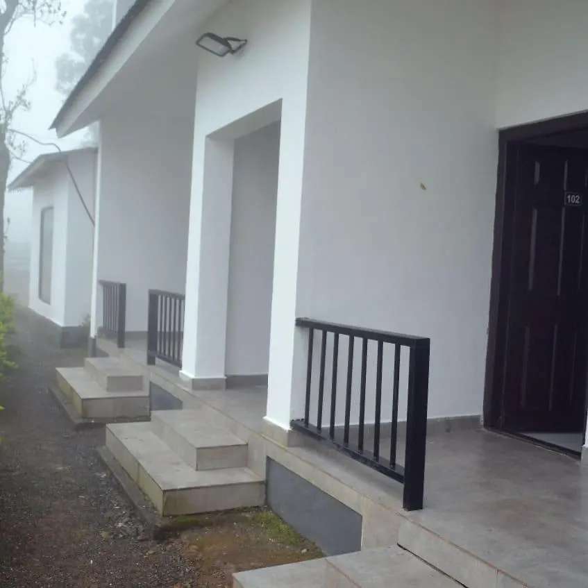 Resort Mist Woods Vagamon Hotel